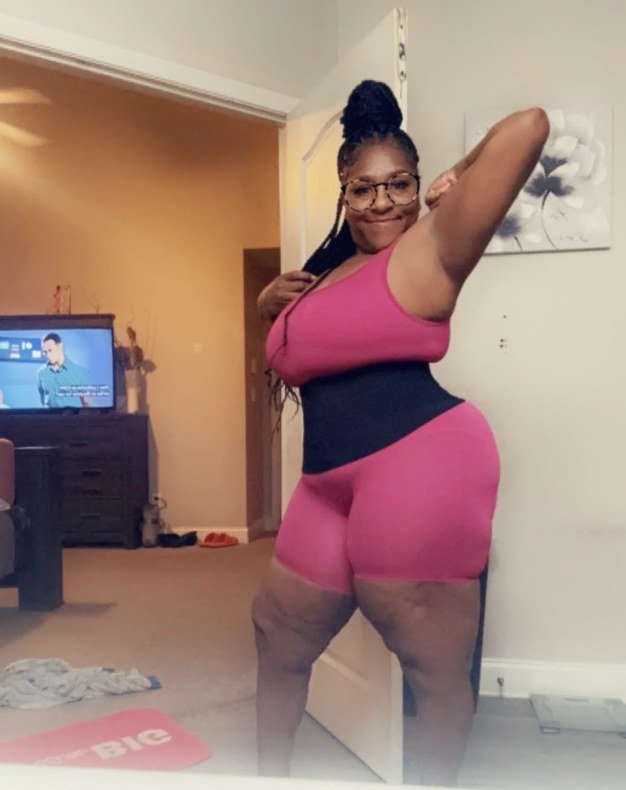 Customer wearing waist trainer
